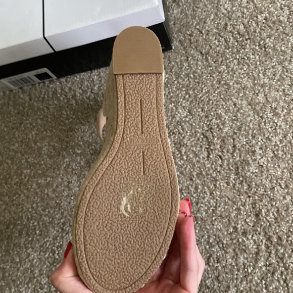 Dolce Vita Wedges - Picture 3 of 4